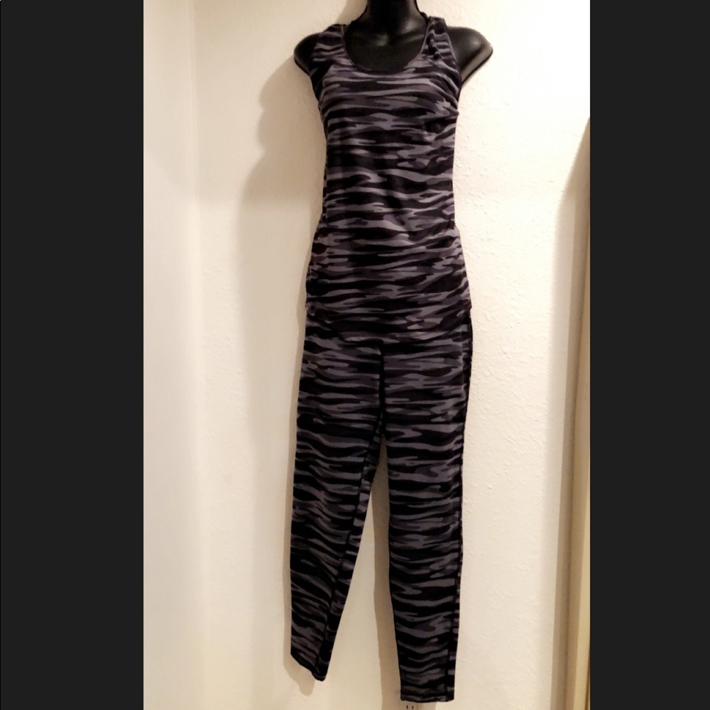 Gray Camouflage print 2 pieces sports-ware - XXL